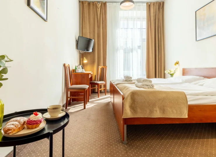 Hotel oferuje swoim gościom 75 pokoi