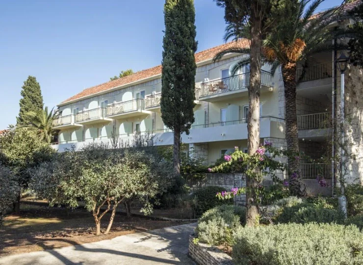  Aminess Vival Casa Velaris 3* oferuje pokoje z widokiem na ogród lub morze