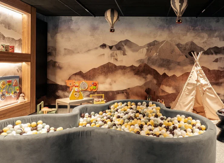 Sala zabaw jest przyjazna najmłodszym gościom