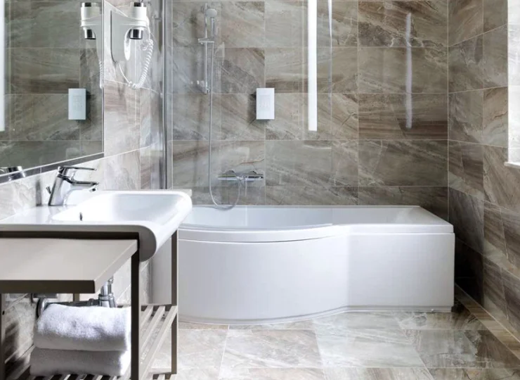 W niektórych łazienkach są wanny