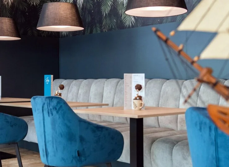 Wnętrza restauracji są przytulne i nowoczesne