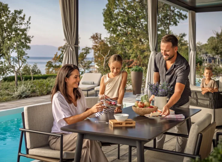 Rodzina będzie zachwycona pobytem w Amber Luxury z basenem