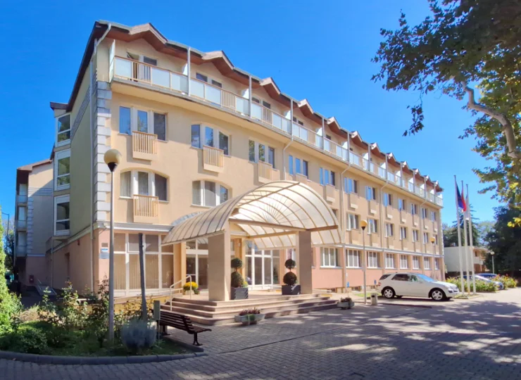 Hungarospa Thermal Hotel*** superior jest połączony z największym kompleksem spa