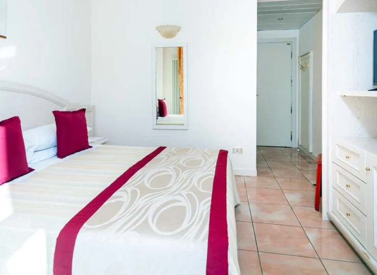 W pokojach jest możliwość dodatkowej dostawki