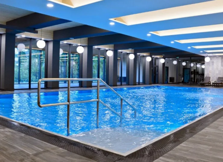 Ta zachęcająca strefa wellness mieści się w centrum uzdrowiska Szczawnica