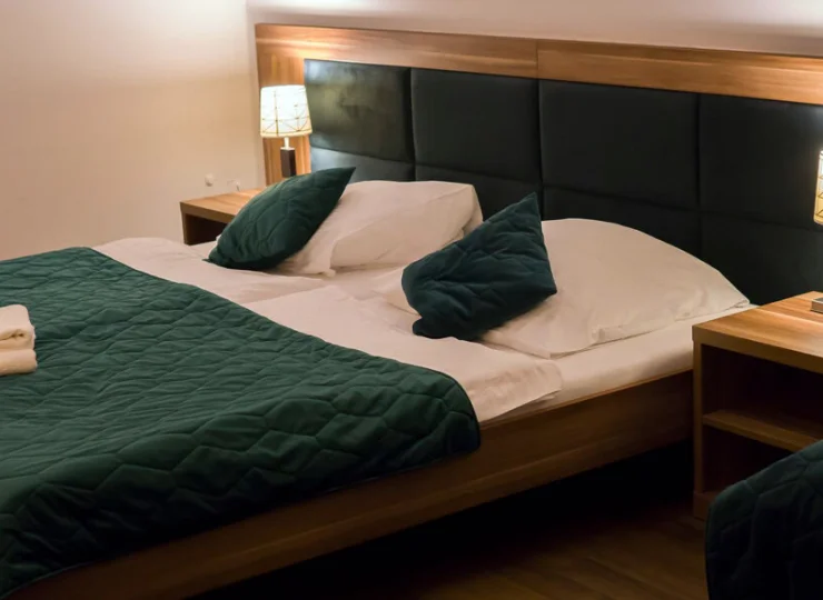 W wyposażeniu pokoju znajduje się TV SAT, telefon oraz wifi