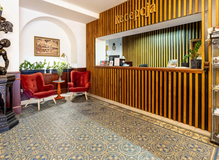 Recepcja hotelu pomoże zorganizować czas wolny gości