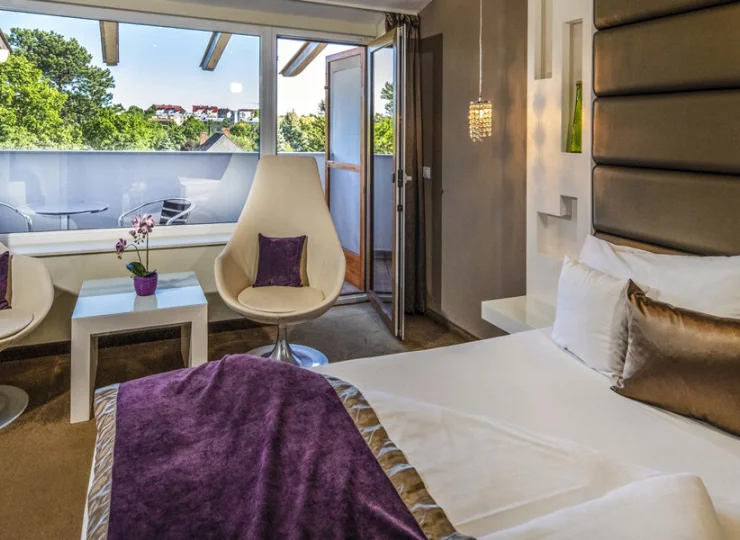 Wszystkie pokoje są klimatyzowane, każdy ma balkon