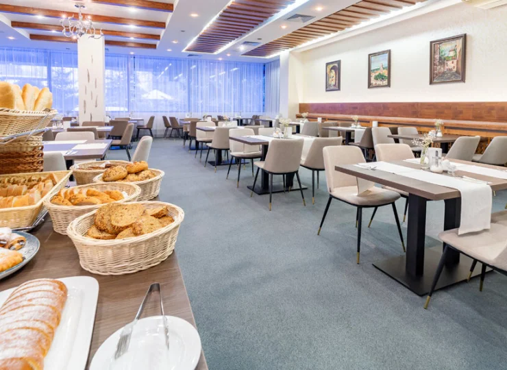 Dzień rozpoczyna się tu od smacznego śniadania podawanego w formie bufetu