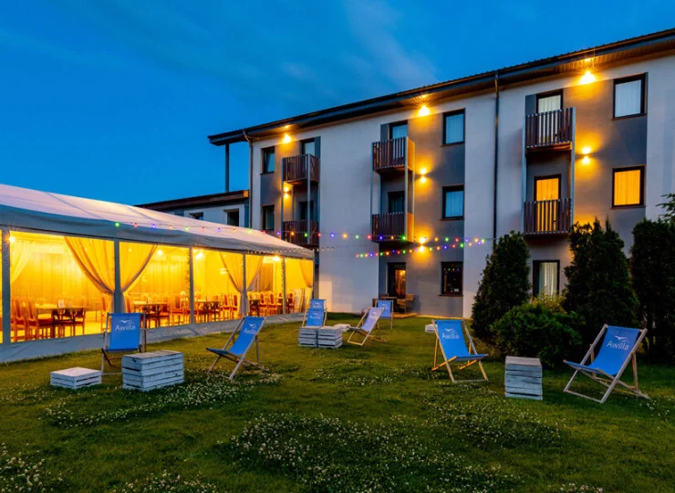 Ogród zaprasza na odpoczynek także wieczorami