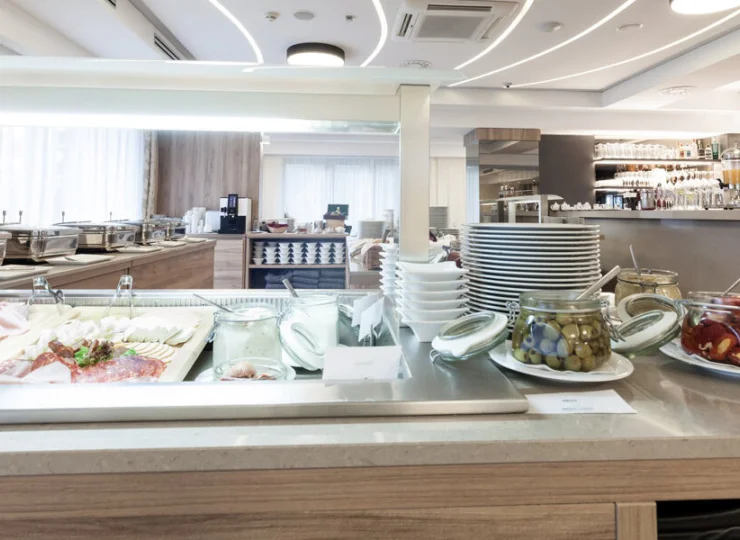 W bufecie znajdują się różnorodne składniki