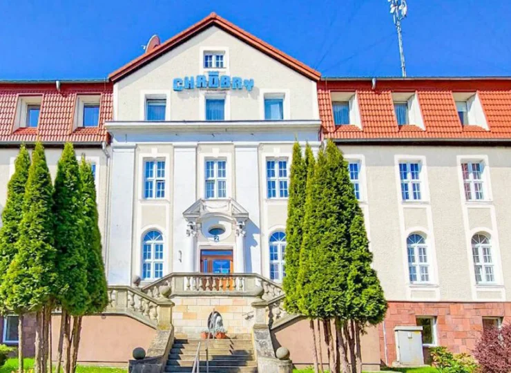 Obiekt przeszedł kapitalny remont, włącznie z historyczną elewacją budynku