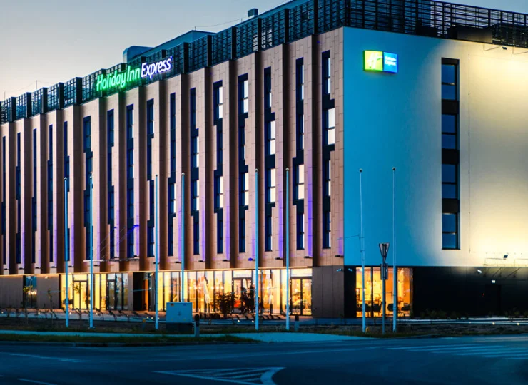 To dobre miejsce do wypoczynku przed podróżą oraz do spokojnej pracy