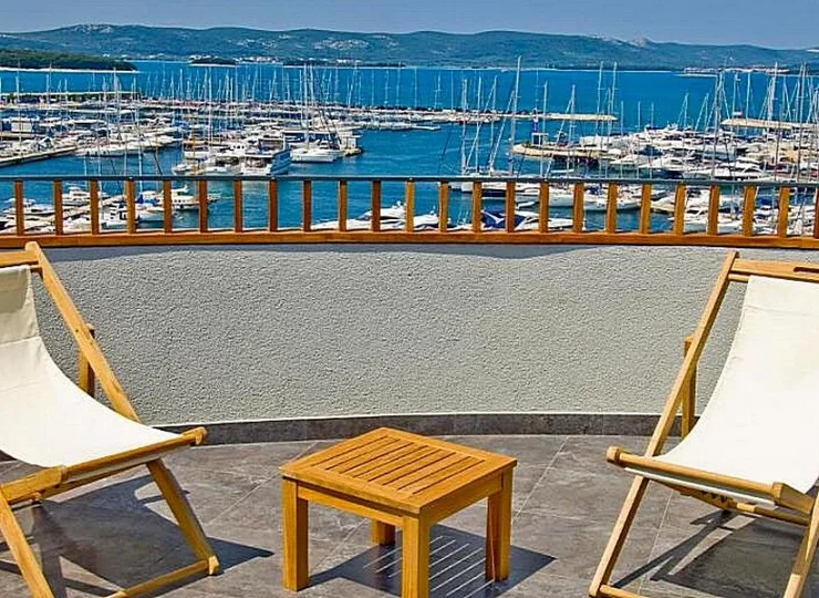 Widoki morza towarzyszą gościom na każdym kroku