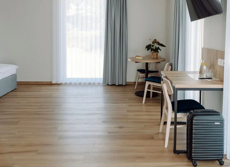 Apartament standard ma powierzchnię 25 m2