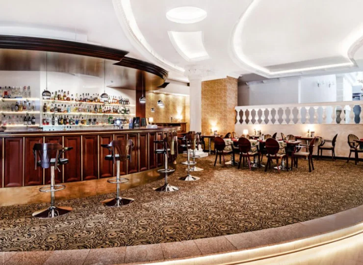 Na gości czeka także drink bar i klub nocny z kręgielnią