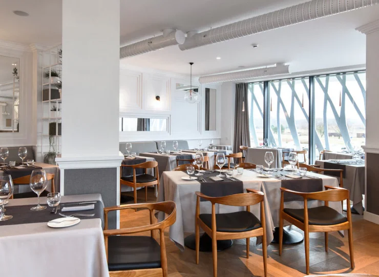 W hotelu są też 2 restauracje a'la carte