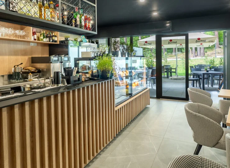 Znajdziecie tutaj również drink bar z tarasem