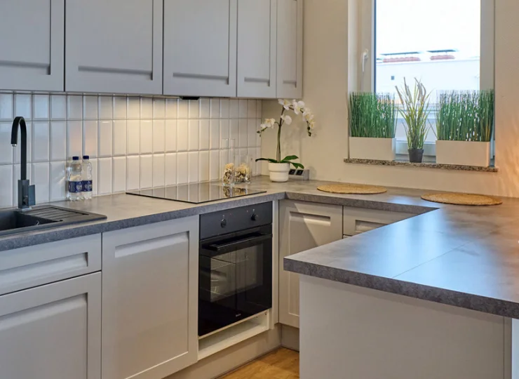 Aneks kuchenny jest kompleksowo wyposażony