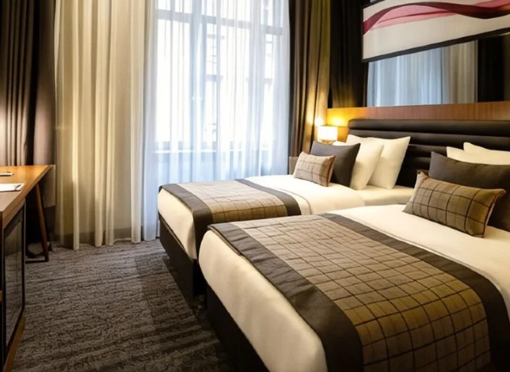 Pokoje są w wersji z podwójnym łóżkiem oraz 2 oddzielnymi łóżkami