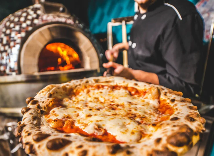 Restauracja Hotelu Montis słynie w okolicy z pizzy