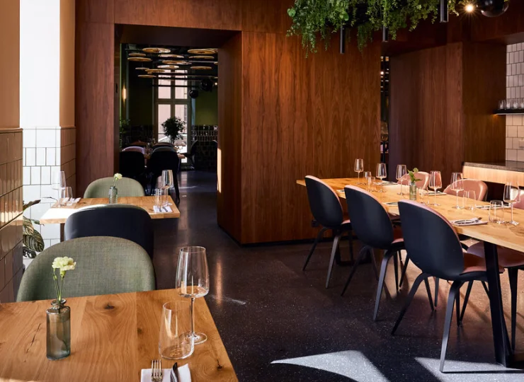 Łączy swobodę z elegancją, codzienność z wyrafinowaniem