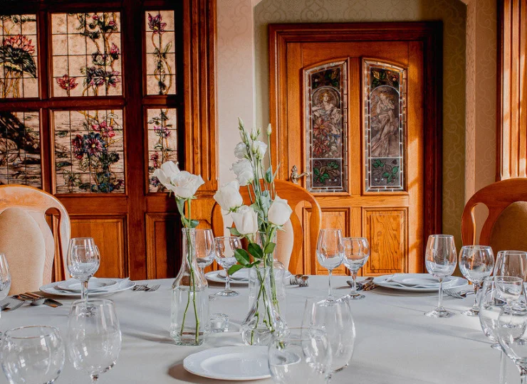 Nad jakością dan i doborem menu czuwa profesjonalny szef kuchni