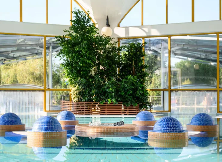 Są tu też oczywiście baseny z wodą termalną