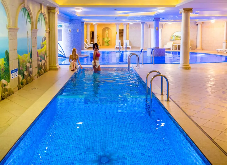 Są tutaj baseny o różnej głębokości