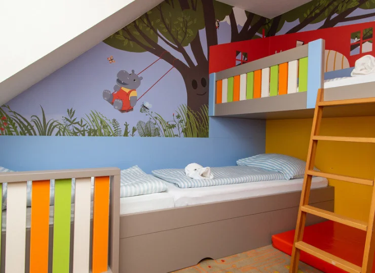 W apartamencie jest nawet specjalny pokój dziecięcy