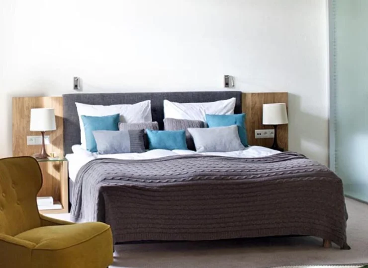 Mają one część sypialną oraz wypoczynkową z rozkładaną kanapą