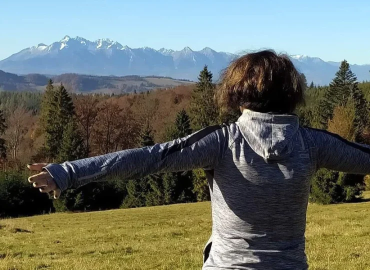 Podczas jazdy i spacerów ucieszą Was cudowne widoki, w tym panorama Tatr