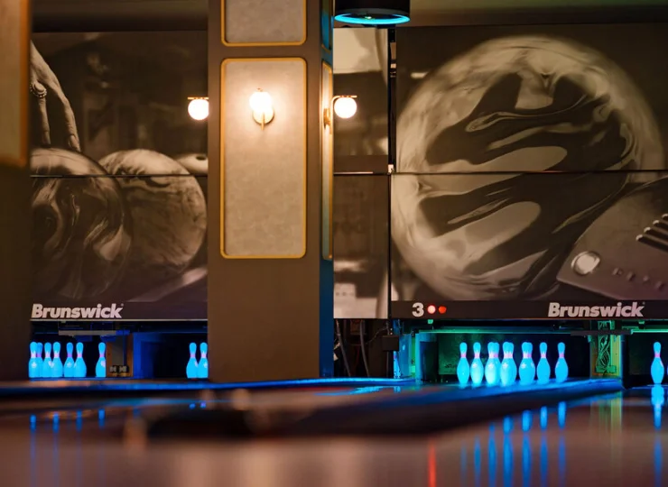 Kręgielnia jest spora, ma kilka torów