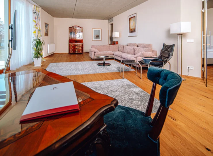 Z Apartamentu Grand można wyjść bezpośrednio na taras lub balkon