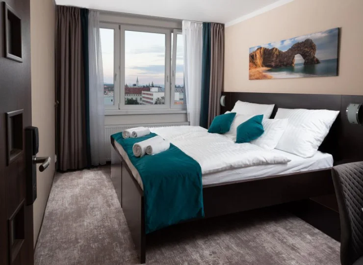 Hotel Crystal *** oferuje komfortowe i nowoczesne pokoje w centrum Koszyc