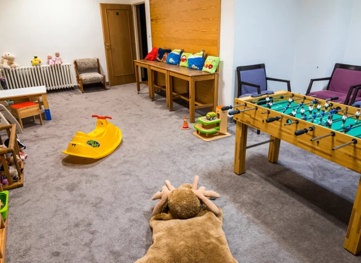 W sali zabaw można zagrać w piłkarzyki