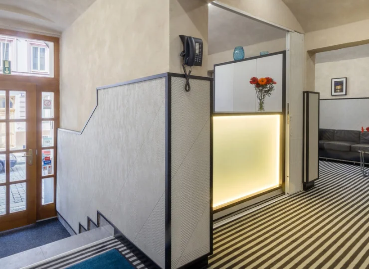 Hotelowa recepcja jest czynna w godz. 9:00-21:00
