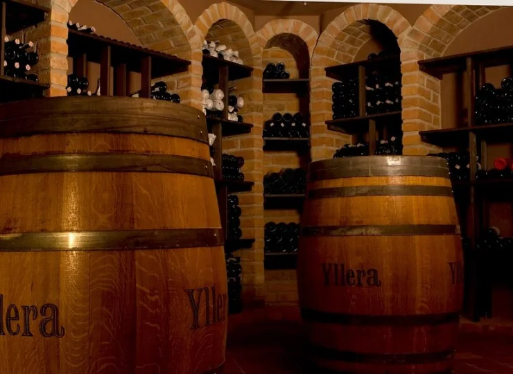 Dwór Sieraków może pochwalić się największą piwniczką z winem w Małopolsce