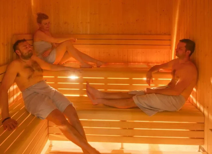 Do dyspozycji gości jest również sauna i łaźnia parowa