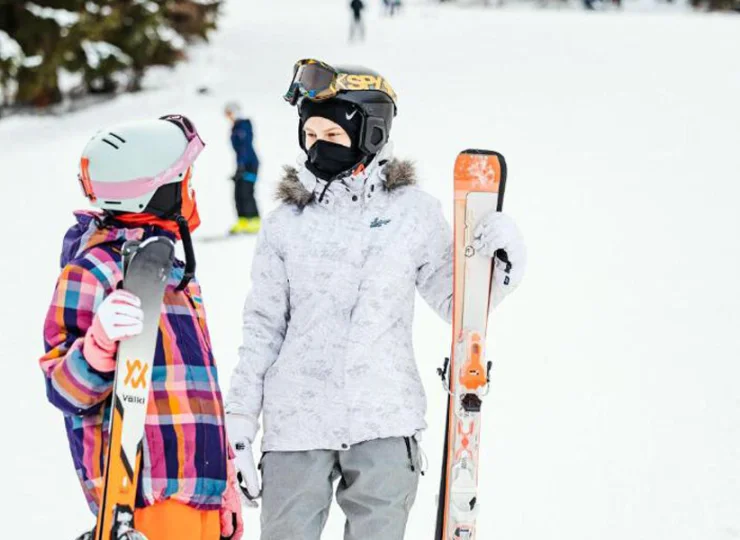 Karpacz jest górskim kurortem, w którym można uprawiać sporty zimowe