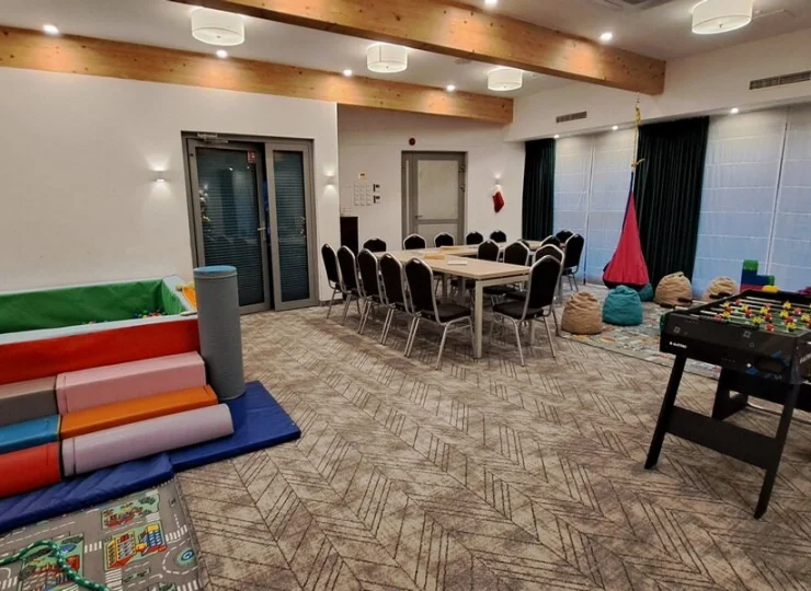 Sala zabaw jest połączona z salą gier