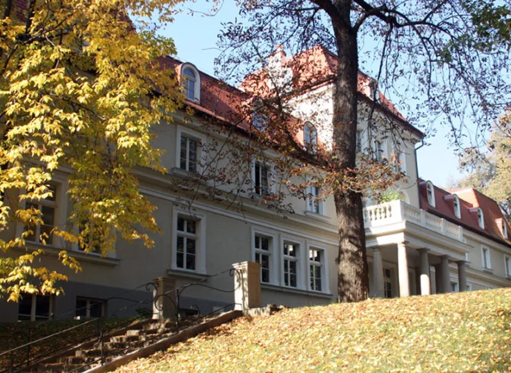 To świetne miejsce na jesienne spacery blisko Krakowa