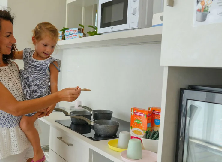 W restauracji jest specjalny kącik z gotowymi daniami dla dzieci