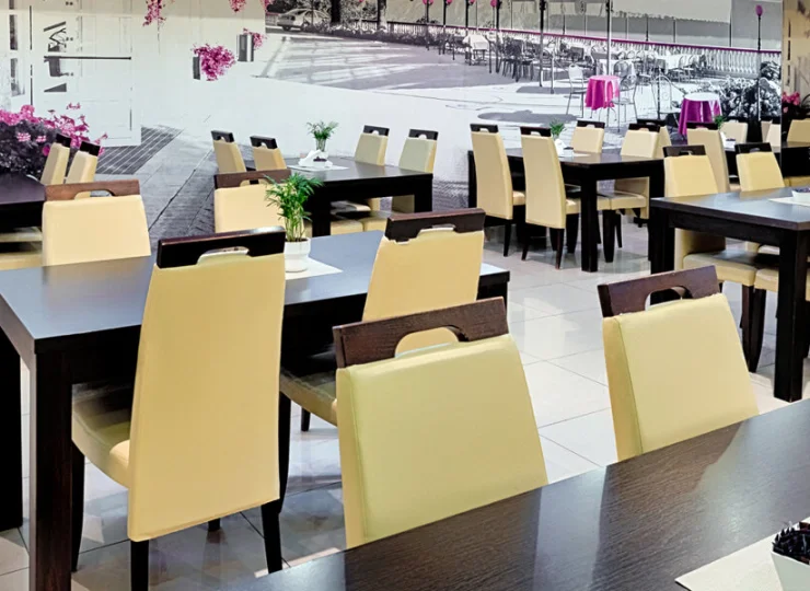 Restauracja śniadaniowa jest kameralna