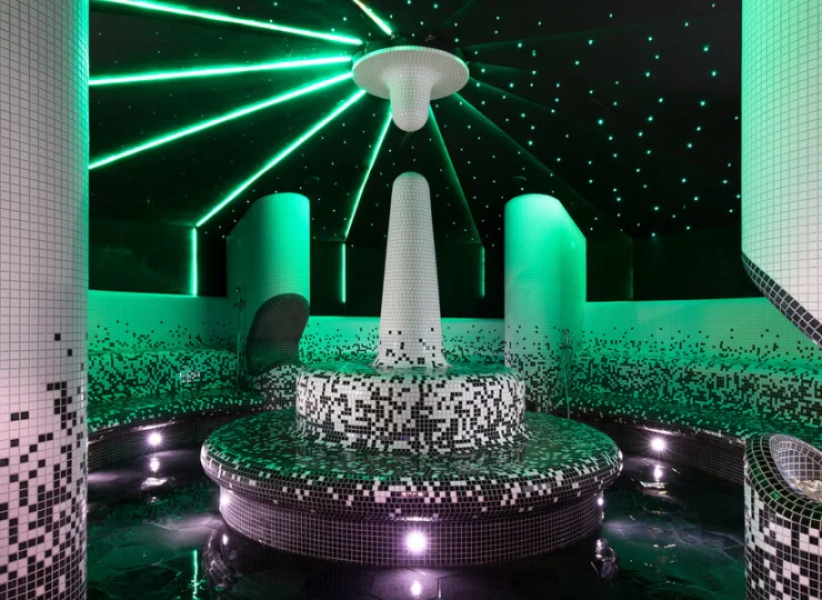 W strefie saun można korzystać z 3 łaźni parowych