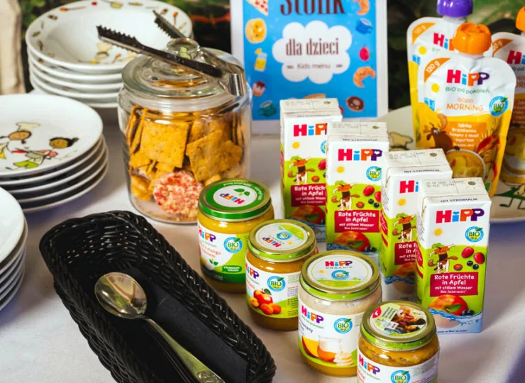 Pomyślano także o stoliku dla najmłodszych