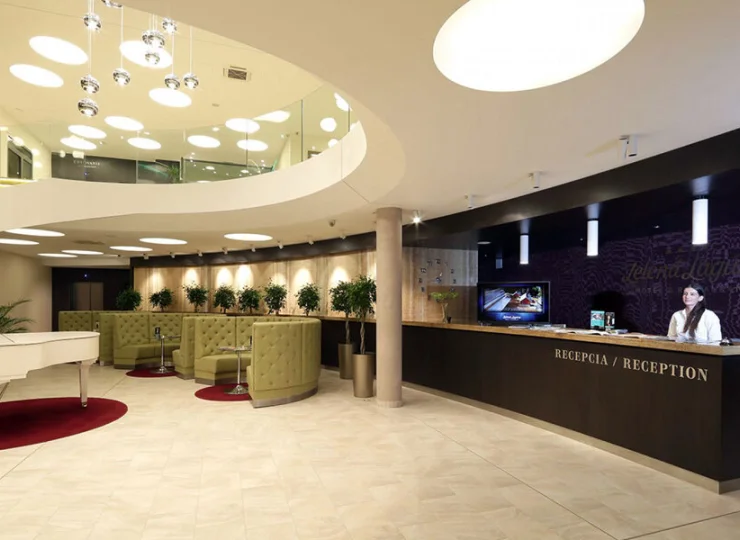 Recepcja hotelu działa całodobowo