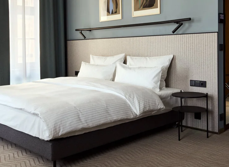 Znajdziesz tu przytulne i przestronne pokoje dopasowane do Twoich potrzeb