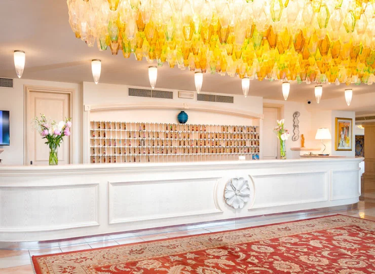 Recepcja jest czynna całodobowo