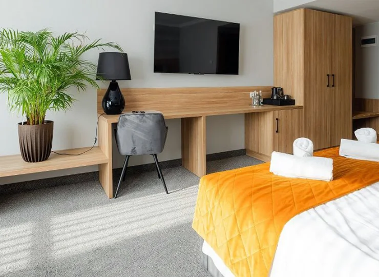 Pokoje deluxe są bardziej przestronne - liczą 25 m2